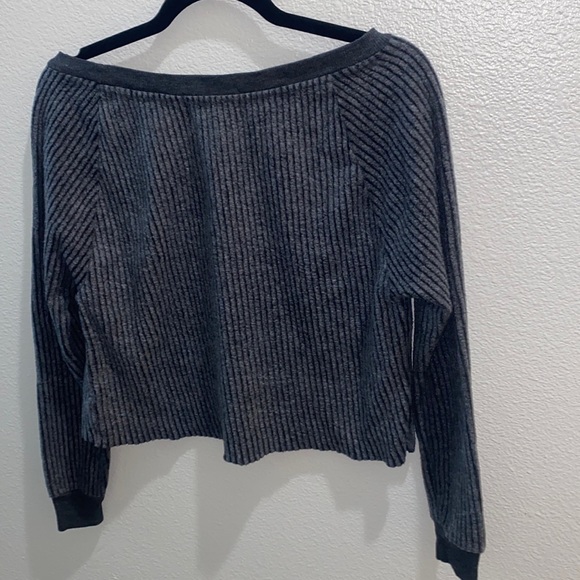 NWT Wildfox Cozy Crop Top - Picture 4 of 5